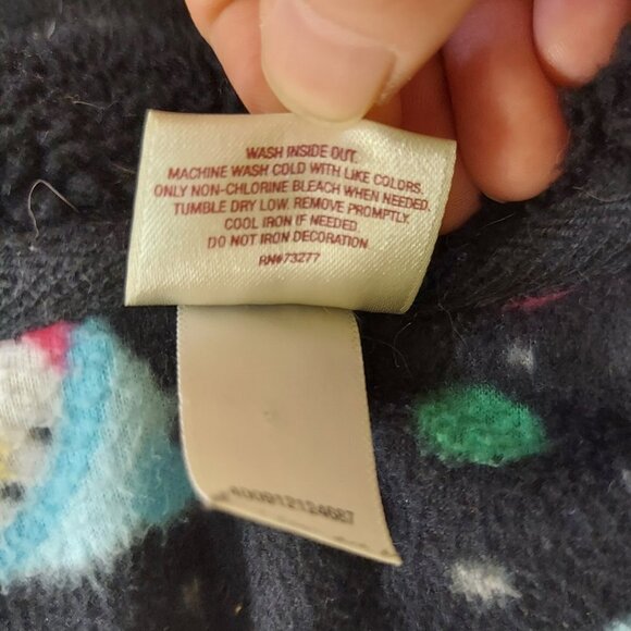 SO Intimates Soft Fuzzy Hoodie Black with Multicolor Penguins - Picture 6 of 6